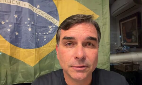 Moraes marca para 28 de julho depoimento de Flávio Bolsonaro em caso de suspeita de calúnia contra Lula