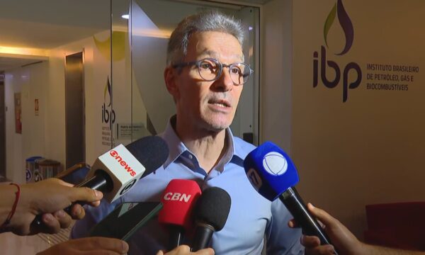 Zema propõe tirar controle da Petrobras do governo e transformar a estatal em 'corporation'