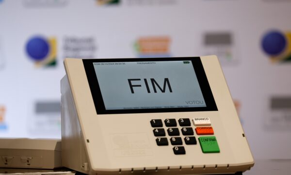 Eleições 2026: começa nesta segunda prazo para pedir voto em trânsito; saiba como fazer