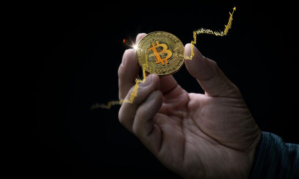 Binance Research vê sinais de reversão no Bitcoin, mas alerta para pressão dos juros americanos