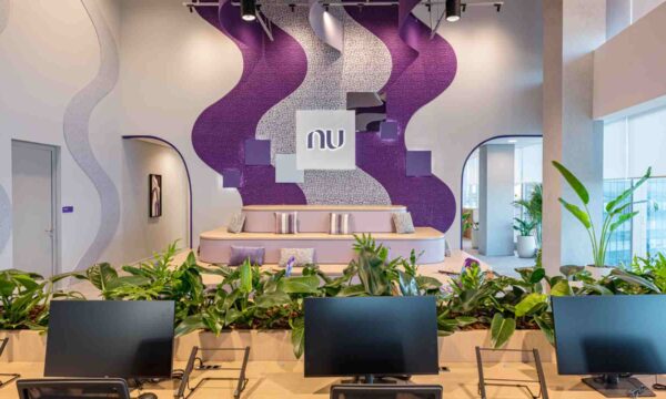 Nubank cria conta global com acesso facilitado a stablecoins, bitcoin e outras criptomoedas