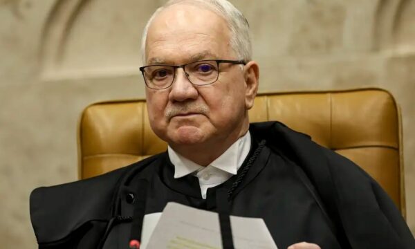 Fachin faz nova rodada de conversas com ministros após sessão tensa no STF