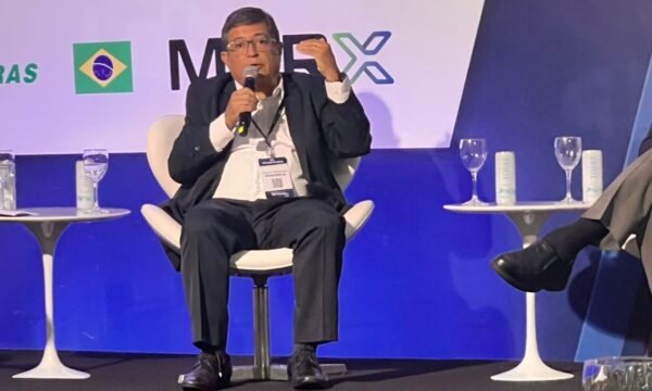 ‘Quem vai montar uma empresa?’: diretor da Bioagência critica preços da Petrobras (PETR4) e aponta entraves ao etanol