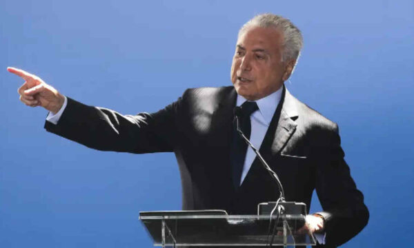 Temer diz que aconselhou Moraes a ter diálogo com Mendonça e que decisão sobre Andrei dificulta